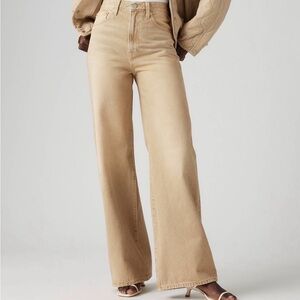 Levi's Ribcage Wide Leg in Scraped Travertine